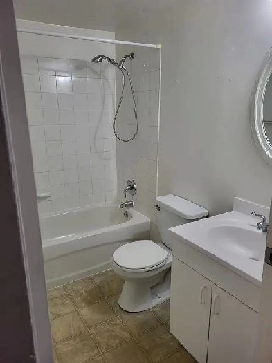 One Bedroom Apartment in Calmar available Dec 15 Image# 4