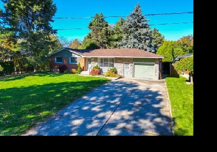 Private Room for Rent – Female Professionals Only – Lakeshore Image# 2