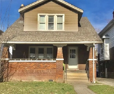 Cozy home with hyper speed internet for students only