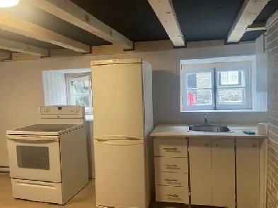 Superbe grand 2 1/2, Vieux-Québec chambre fermé Image# 8