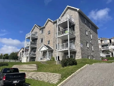 Superbe grand 4 1/2 Charlesbourg, Rez de chaussé, Libre Image# 8