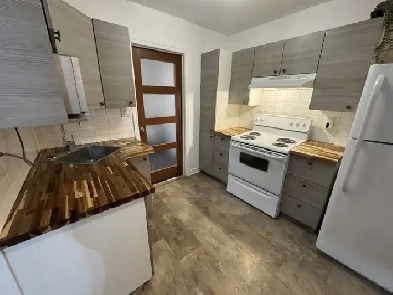 Superbe 4 pices toutinclus  Location de 1 mois  1 an