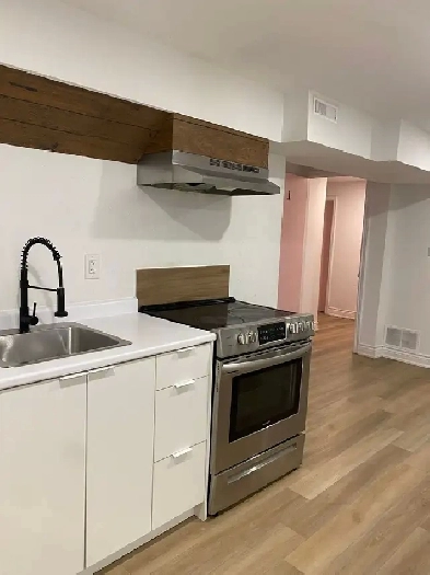 Beautiful Furnished 1 Bedroom – Near Your University Image# 3