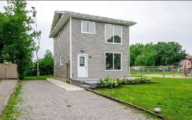 2 Beed 1 Bathroom Image# 6