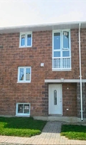 2 BEDROOM TOWNHOUSE IN GARSON AVAIABLE JAN 1st Image# 7