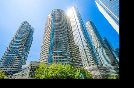 Waterfront 1 Bed Luxury Condo w/ Lake View   Parking Image# 5