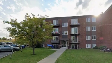 GRAND 5 12 LIBRE  La Prairie  ct A132 Pont Champlain 7min