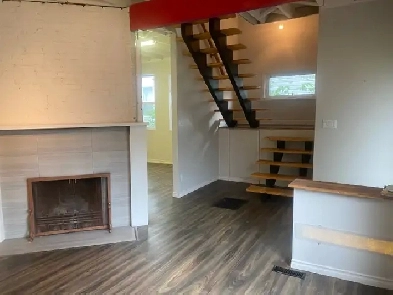 SPACIOUS 1 Bedroom House Move In Ready