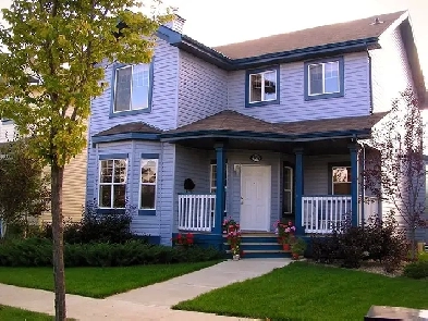 3 BED DEN! FURNISHED SW HOUSE! UTILITIES SMART TV IK NET GARAGE! Image# 3