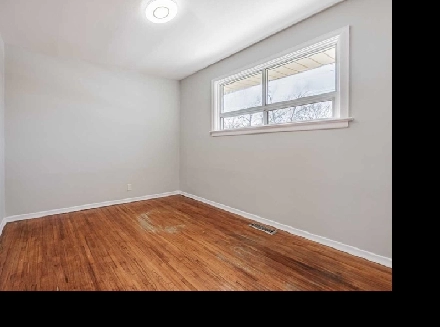 ROOM FOR RENT, SINGLE OCCUPENCY IN DETATCH HOUSE-PLEASE READ AD! Image# 9