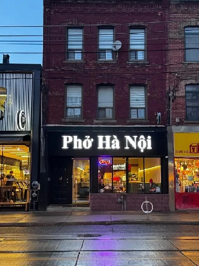 DOWNTOWN TORONTO, 3 BED, 1 BATH FURNISHED APART FOR RENT - $3950 Image# 7