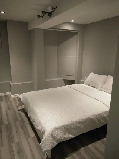 1 bed furnished Basement close to downtown Image# 5