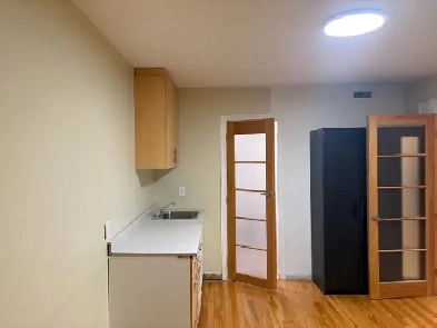 STUDIO TOUT INCLUS DISPONIBLE IMMEDIATEMENT