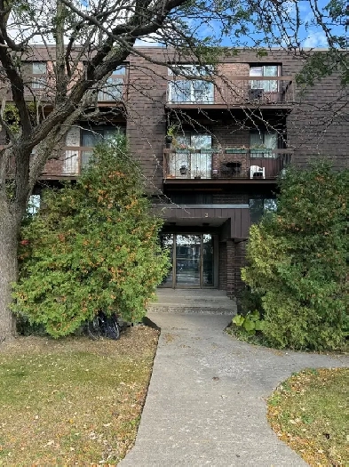 4 12  louer Brossard