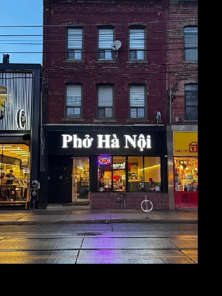 DOWNTOWN TORONTO, 3 BED, 1 BATH FURNISHED APART FOR RENT - $3950 Image# 1