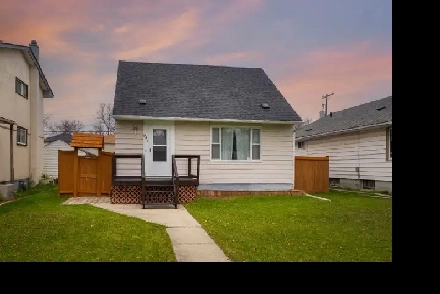 Tastefully Remodelled 3bdrm Home in Crescentwood w/Dbl Garage! Image# 8