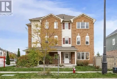 4 Bed / Bath Townhouse for rent - Mount Pleasant, Brampton Image# 1