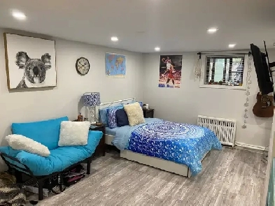 Bright 2 Bdrm Basement apartment by Bathurst subway Image# 3