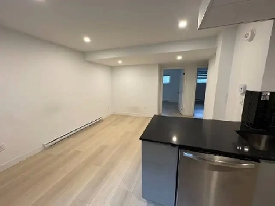 5350 Av Victoria – 4 ½ Renovated – $1,999/Month – Available Now Image# 6