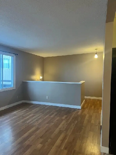 2 bedroom 1.5 bath Huntington Hills NW Image# 2