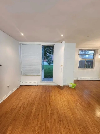 2 Sharing master room for rent in Mississauga