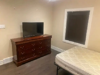 ROOM FOR RENT Image# 6