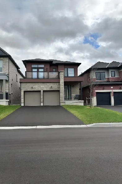 Executive 4 Bed, 4 Bath Home for Rent in Barrie – $3,400/month Image# 3