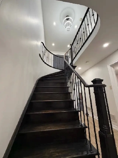 Mississauga 4 bedrooms for rent Image# 6