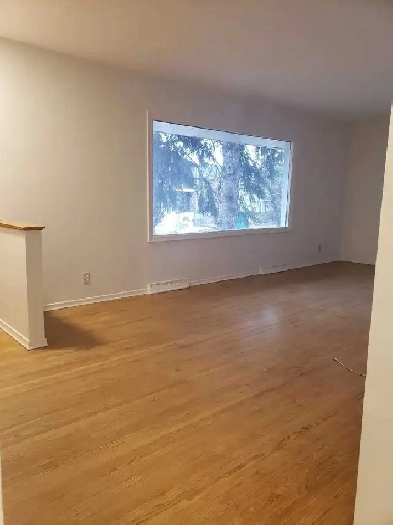 4 Bedroom House in Banff Trail NW Image# 2