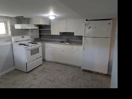 BASEMENT WITH FREE INTERNET (1 BED, 1 BATH) Image# 6