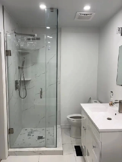 TENT A MASTER BEADROOM AT YONGE AND STEELES NEAR CENTER POINT MA Image# 1