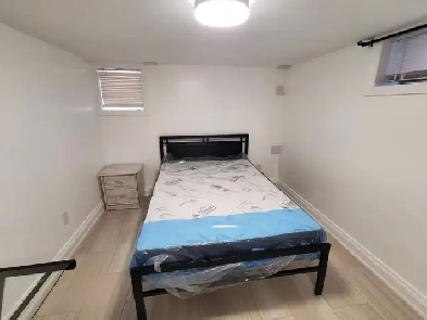 Bedroom with Bathroom Image# 3