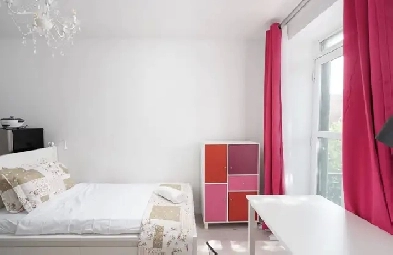 Studio - Downtown - Balcony Image# 6