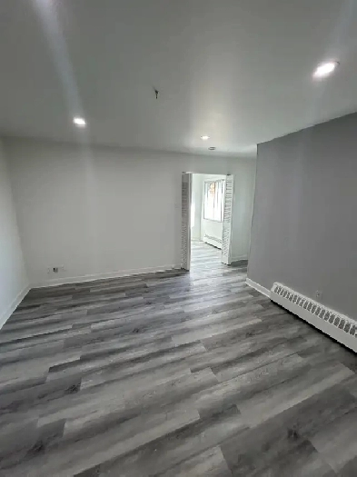 3 1/2 APTS Visite entre 11:00 et 3:00 du Lundi au Vendredi. Image# 2