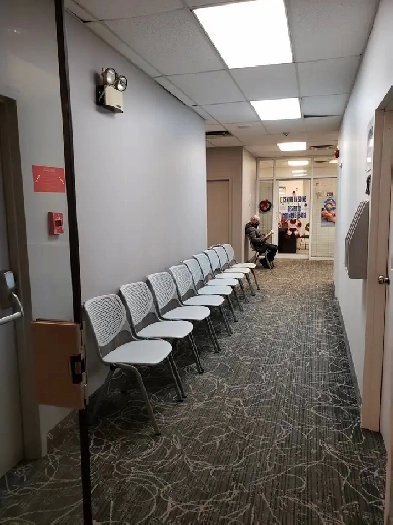 SUPERBE GRAND LOCAL MODERNE À LOUER Image# 5