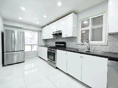 Room for rent near Square One Mississauga UTM Sheridan College Image# 5