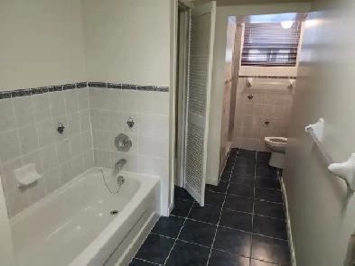 DUFFERIN-LAWRENCE TORONTO 1 bedroom Apt. Image# 9