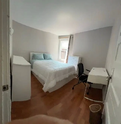 Brand new Furnished Room,with/Queen-Bed,5min walk/Subway station Image# 1