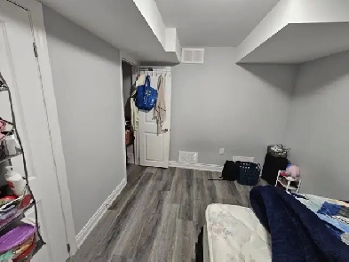 Room available for girl Image# 2