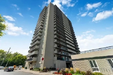 Updated 2-Bed Condo with Parking at the Chateau Vanier Image# 4