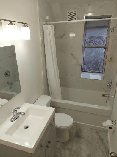 3 Bedroom, 2 Bathroom Centretown Apartment for Rent (542 Bay St) Image# 6