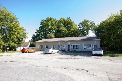 ATTENTION INVESTORS! 4 PLEX FOR SALE Image# 1