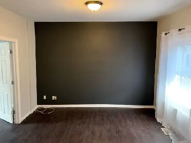 Spacious & Updated 1BR Main Floor – All-Inclusive Near Downtown! Image# 3