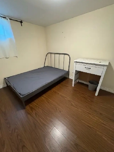 Dufferin & Eglinton private room for rent- female only Image# 2