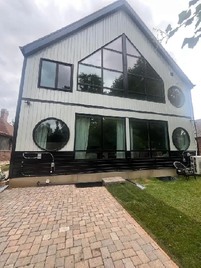 Luxury Furnished 1 Bedroom Apartment | Prime Ontario St Image# 1