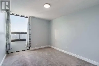 Independent room rent square one Mississauga Image# 3