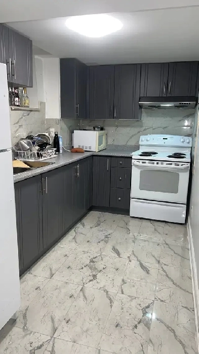 Private Bedroom available near Sheridan Brampton Image# 2