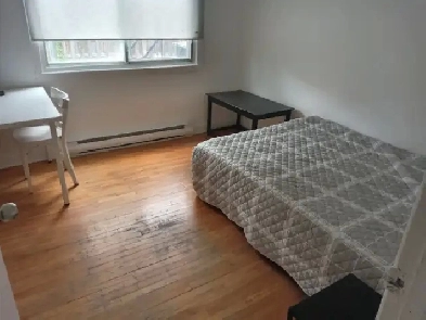 Magnifique petite chambre a louer. Image# 2