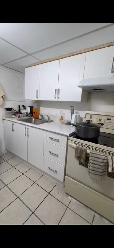 A basement bedroom for rent at Finch/Warden Image# 2