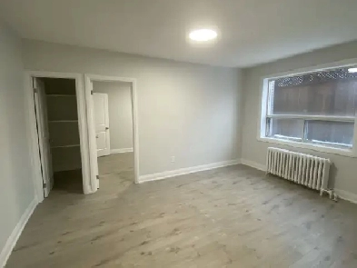 $2000 Bathurst/St. Clair Image# 5